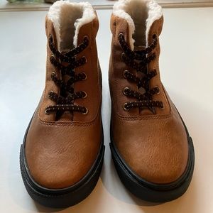 Size 3 Boots Unisex NWOT